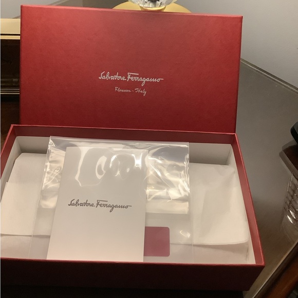 Salvatore Ferragamo wallet - Picture 6 of 6